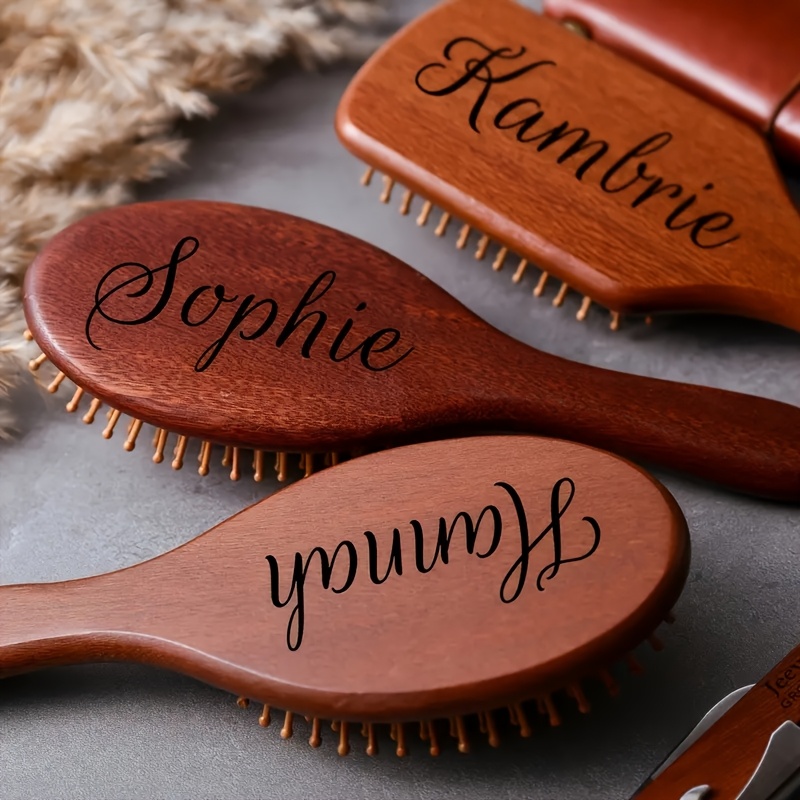 Hair Care Names - Gegraveerde naam sandelhout haarkam - medium